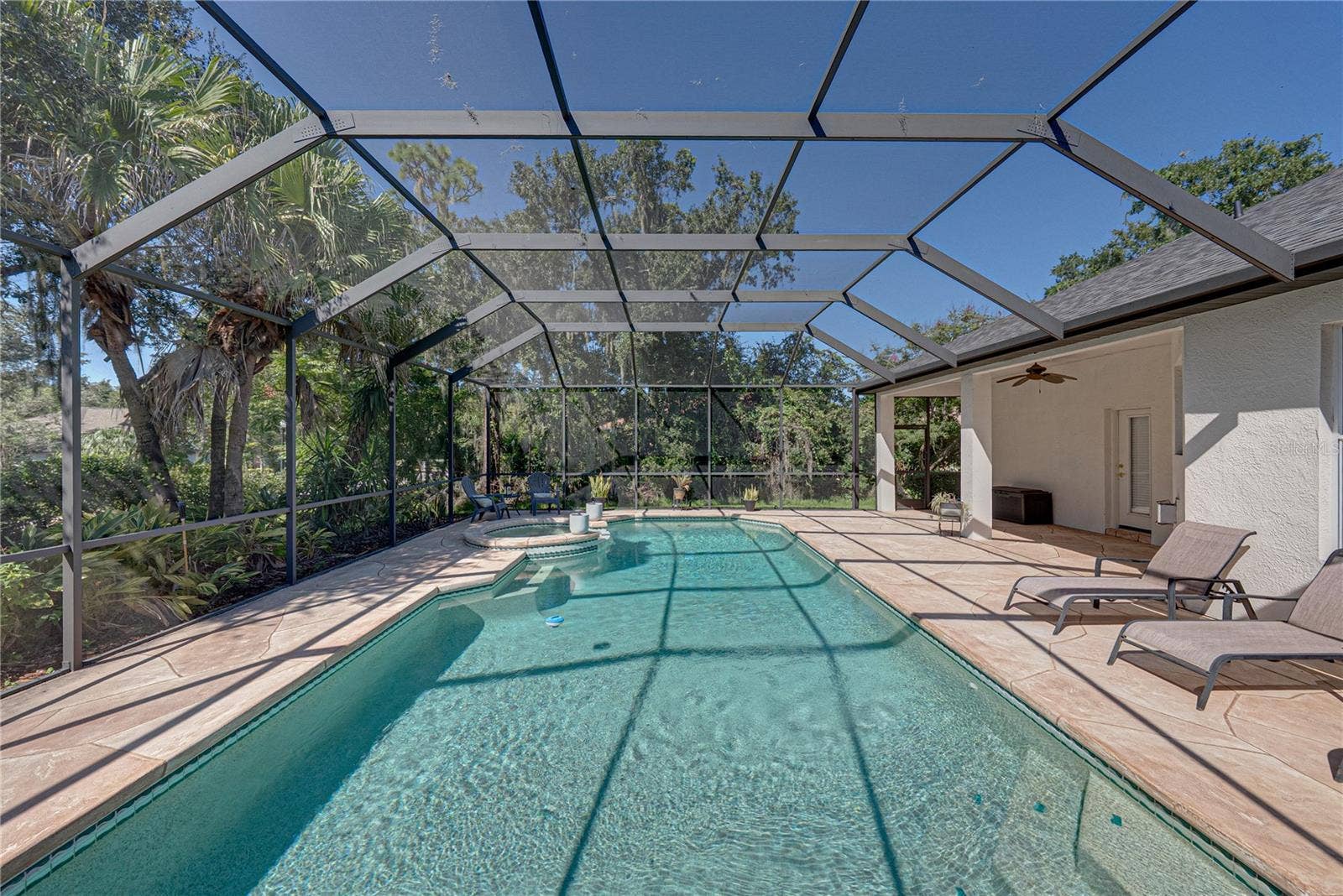 6010 KESTREL POINT AVENUE, Lithia, FL 33547 6010 KESTREL POINT AVENUE, Lithia, FL 33547