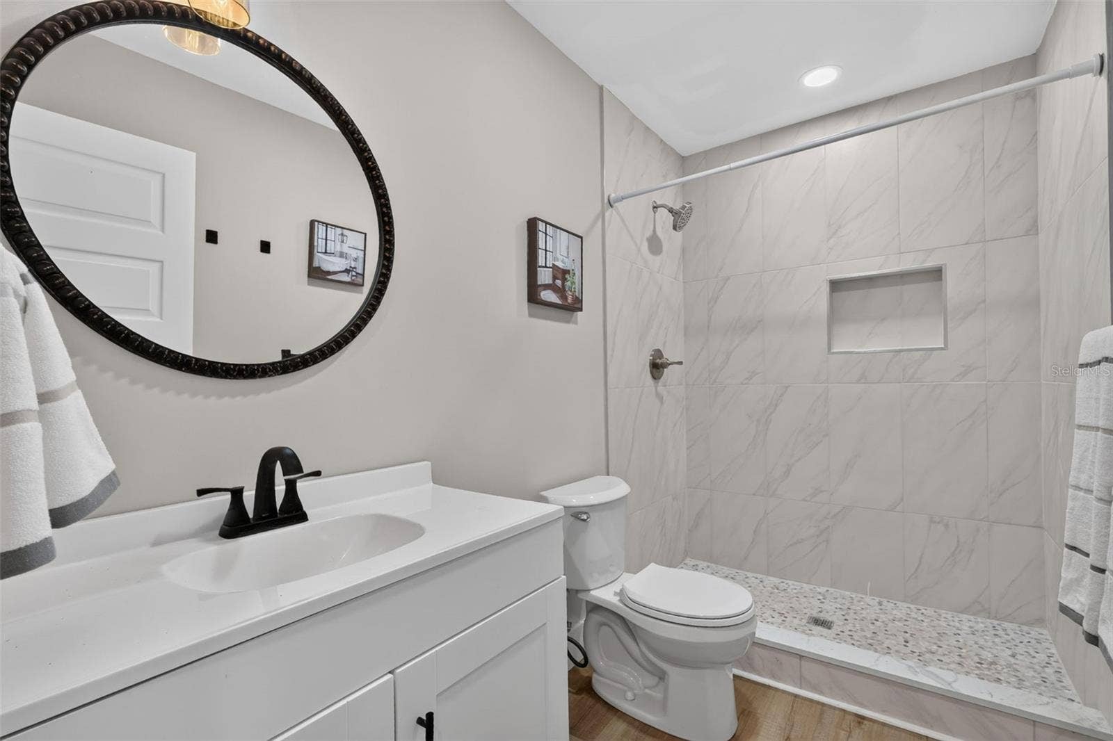 Bathroom 3 - Full