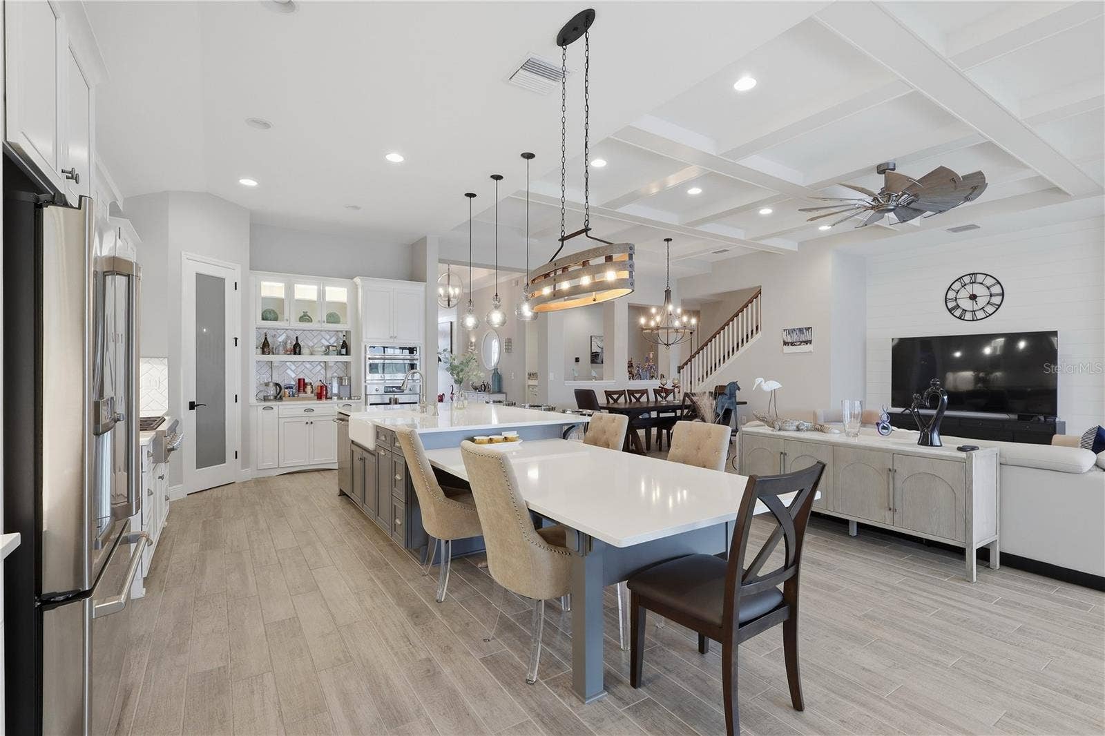 14608 RED CASTLE AVENUE, Lithia, FL 33547 14608 RED CASTLE AVENUE, Lithia, FL 33547