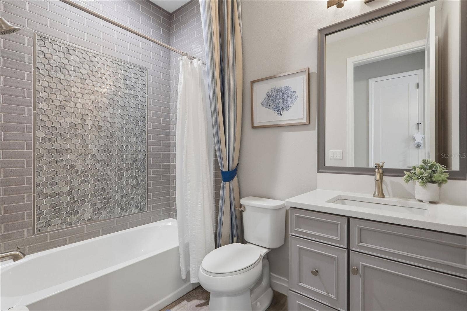 14608 RED CASTLE AVENUE, Lithia, FL 33547 14608 RED CASTLE AVENUE, Lithia, FL 33547