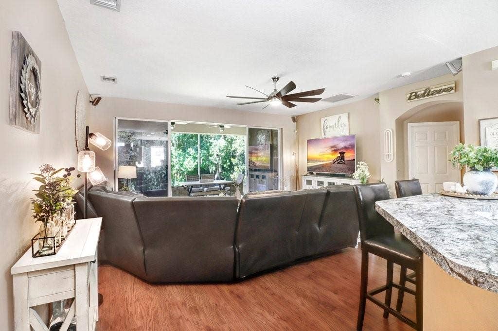 Living room with view to the back yard