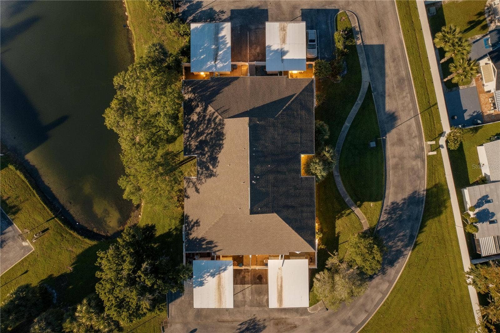 8350 SAVANNAH TRACE CIRCLE, #102, Tampa, FL 33615 8350 SAVANNAH TRACE CIRCLE, #102, Tampa, FL 33615