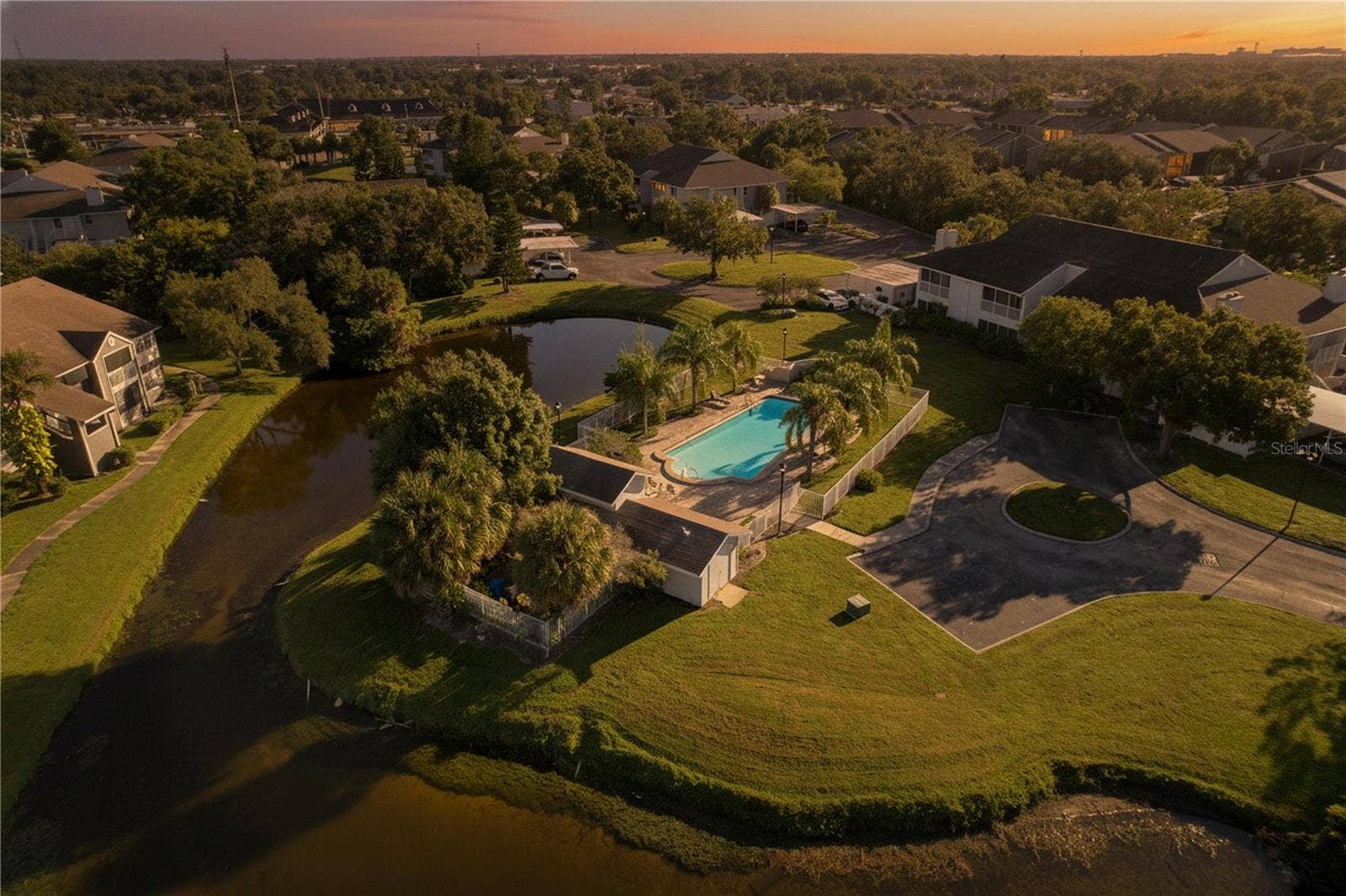 8350 SAVANNAH TRACE CIRCLE, #102, Tampa, FL 33615 8350 SAVANNAH TRACE CIRCLE, #102, Tampa, FL 33615