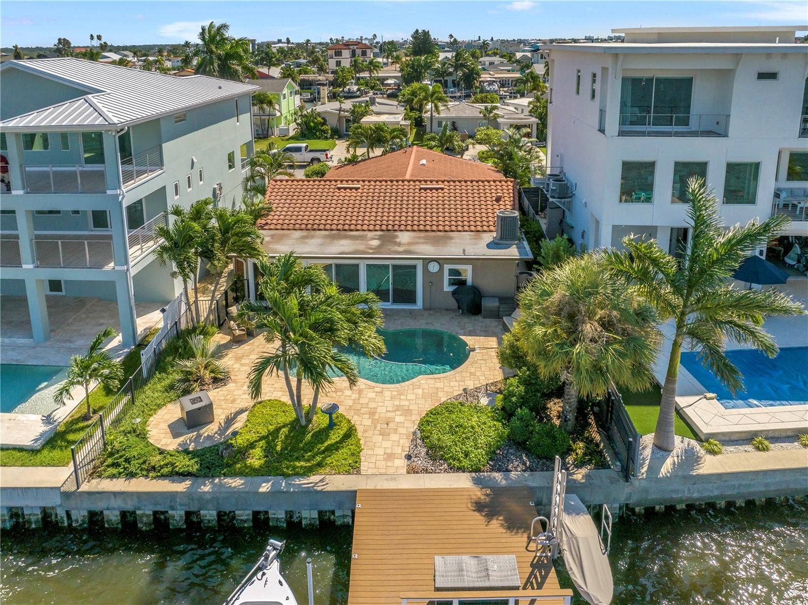 106 WALL STREET, Redington Shores, FL 33708