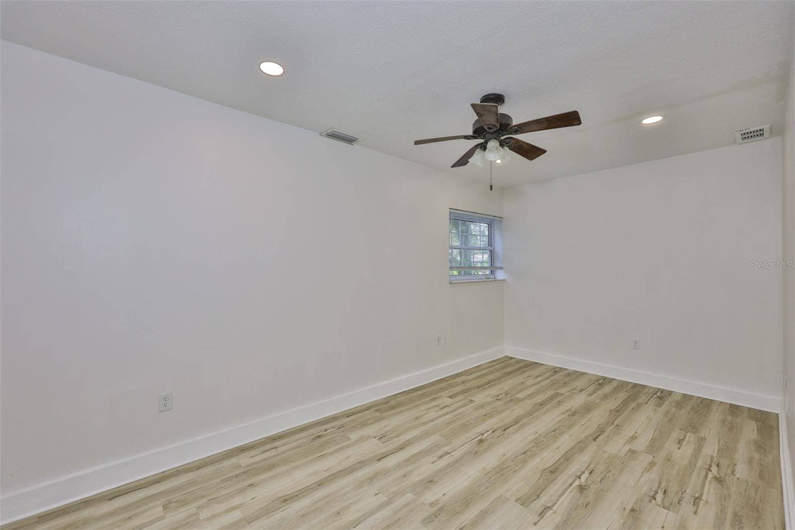 121 WINDY CIRCLE, Brandon, FL 33511