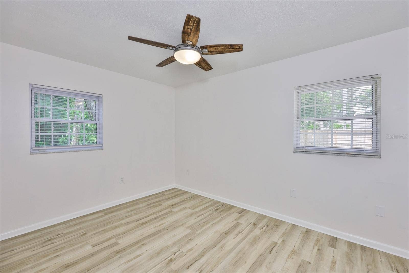 121 WINDY CIRCLE, Brandon, FL 33511