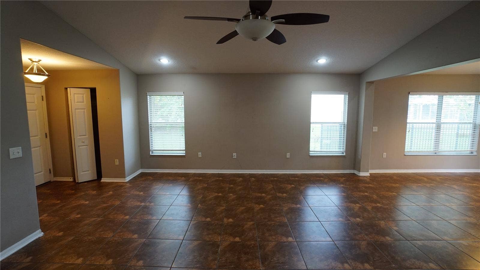 5204 MOON SHELL DRIVE, Apollo Beach, FL 33572 5204 MOON SHELL DRIVE, Apollo Beach, FL 33572
