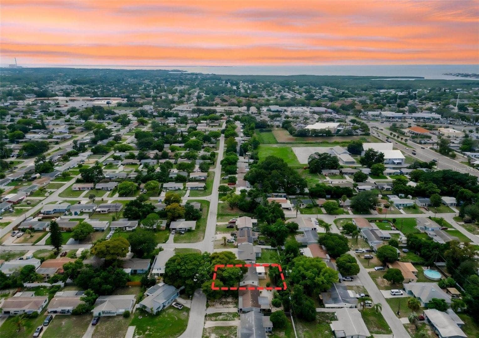 4925 BEACON HILL DRIVE, New Port Richey, FL 34652 4925 BEACON HILL DRIVE, New Port Richey, FL 34652