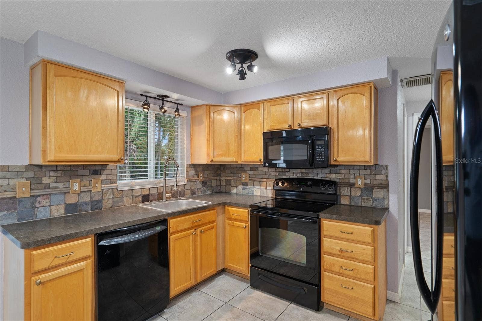 4925 BEACON HILL DRIVE, New Port Richey, FL 34652 4925 BEACON HILL DRIVE, New Port Richey, FL 34652
