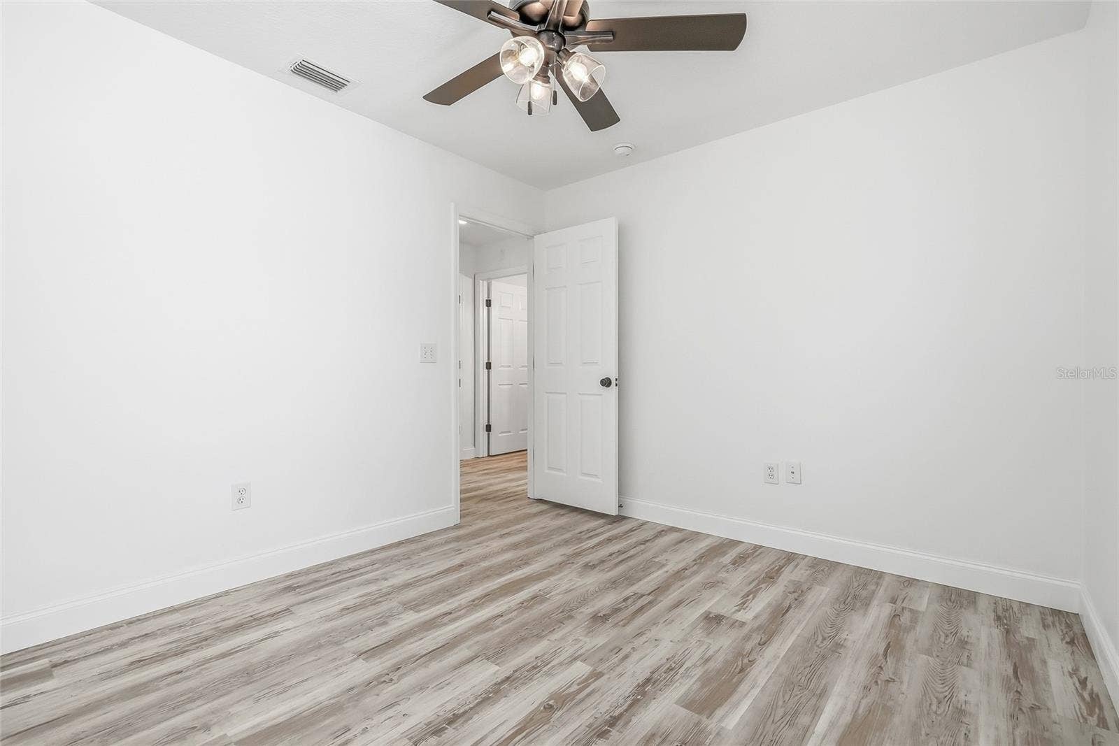 30726 TREMONT DRIVE, Wesley Chapel, FL 33543 30726 TREMONT DRIVE, Wesley Chapel, FL 33543