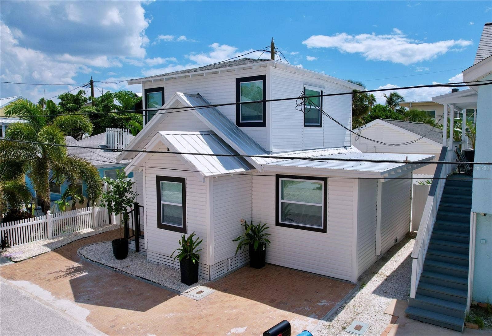 115 90TH AVENUE, Treasure Island, FL 33706