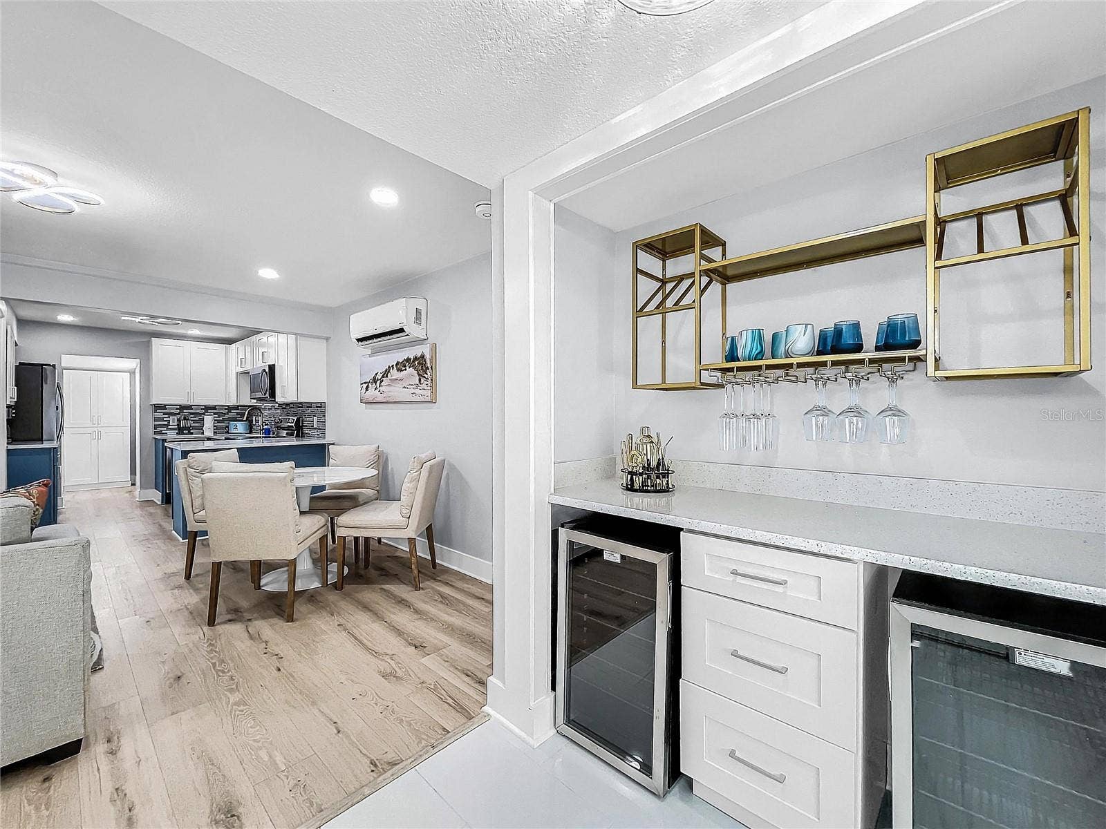115 90TH AVENUE, Treasure Island, FL 33706