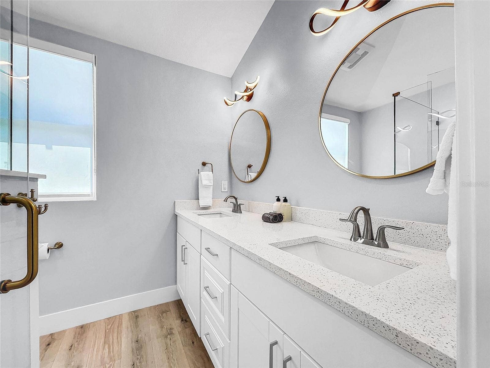115 90TH AVENUE, Treasure Island, FL 33706