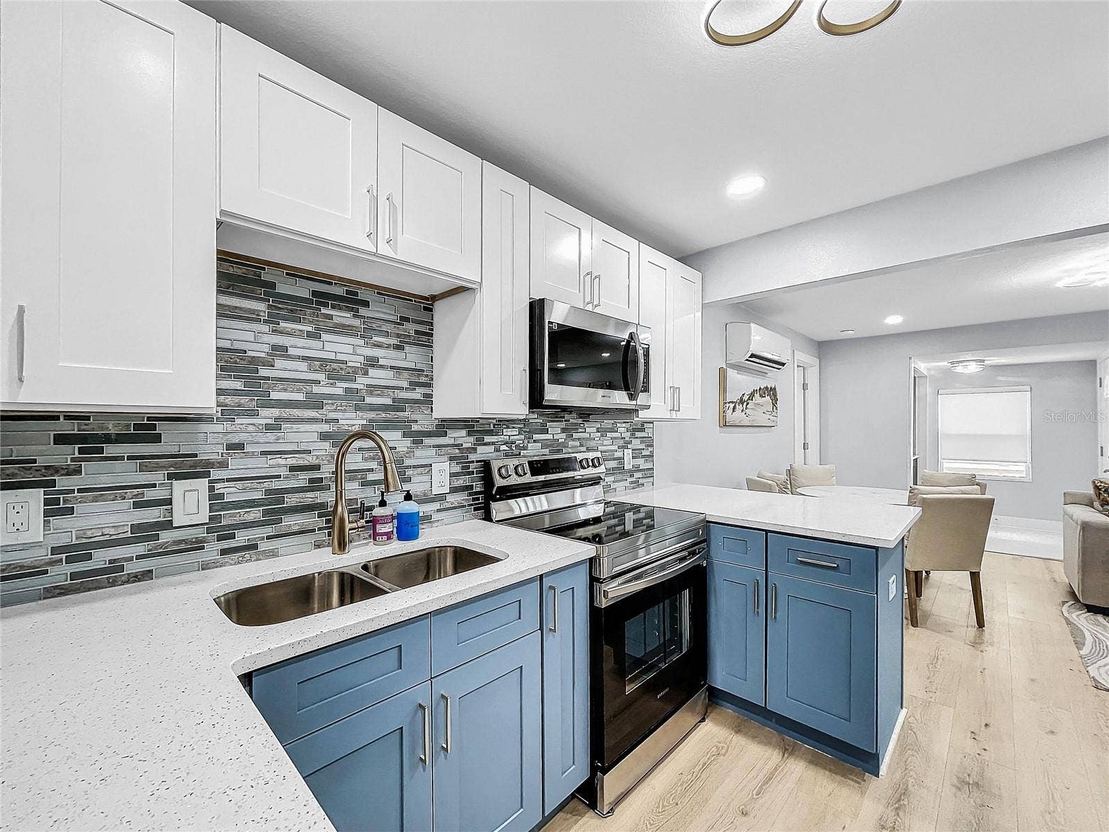 115 90TH AVENUE, Treasure Island, FL 33706