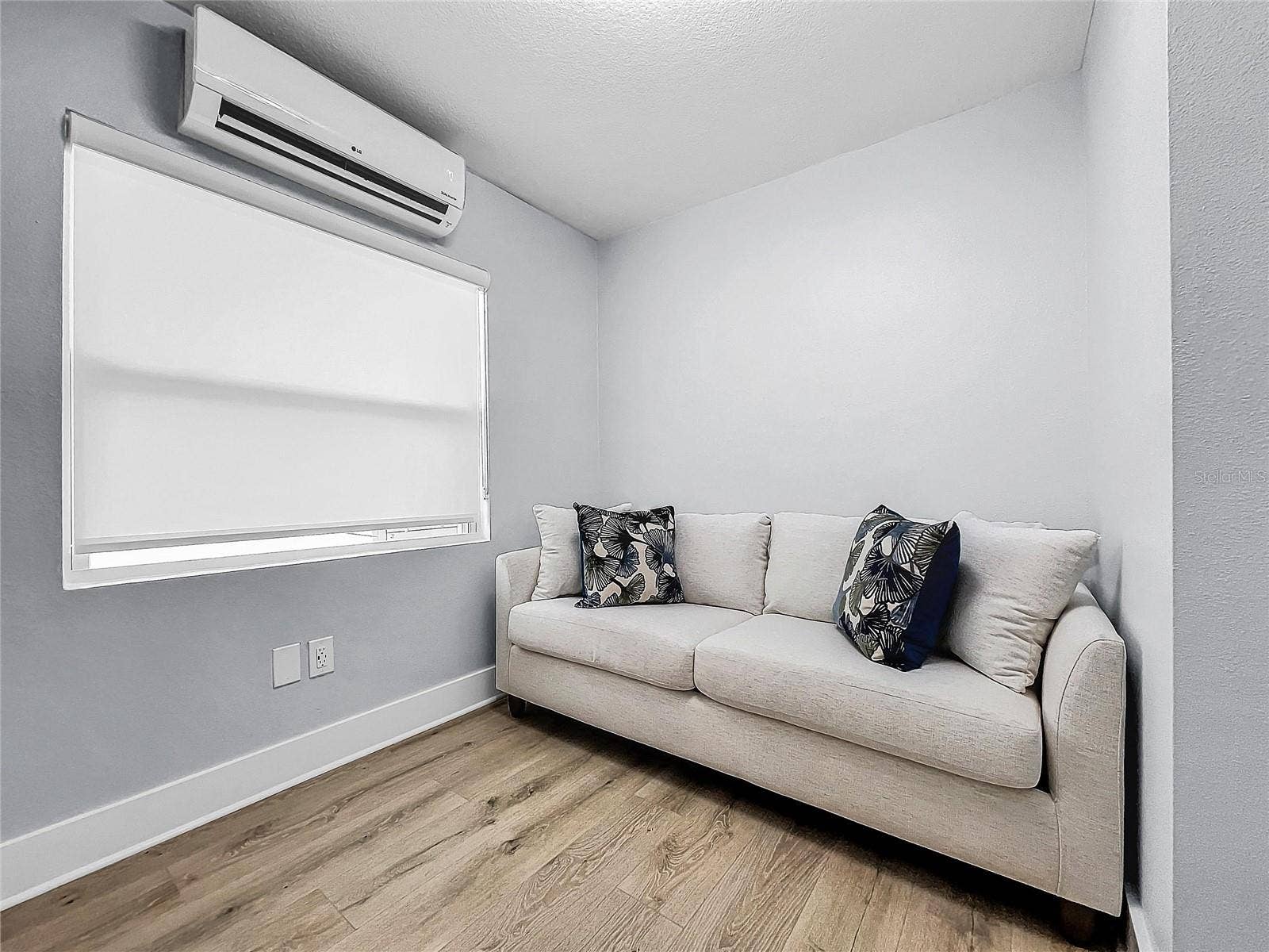 115 90TH AVENUE, Treasure Island, FL 33706
