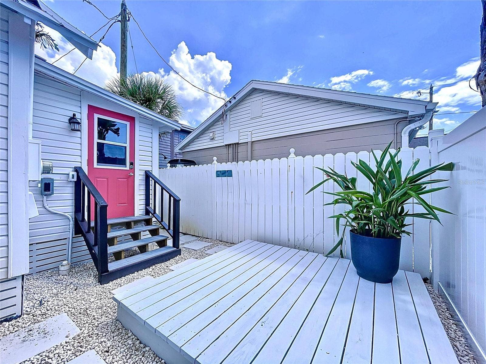 115 90TH AVENUE, Treasure Island, FL 33706