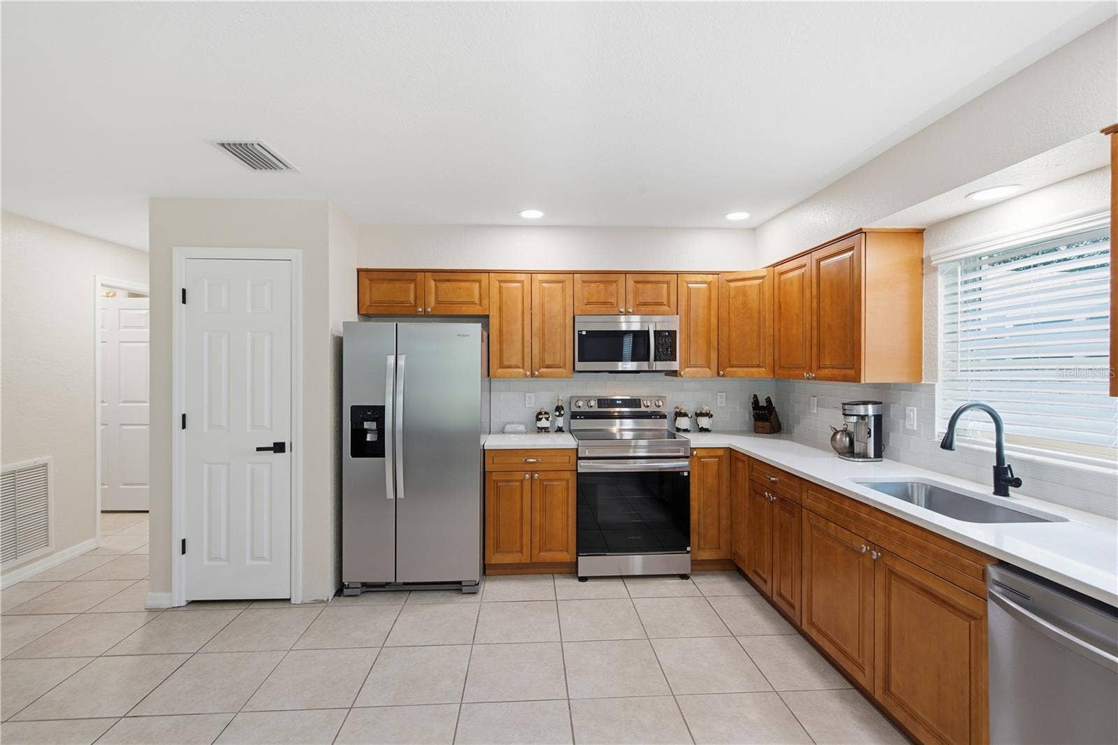 541 PLUMOSA AVENUE, Clearwater, FL 33756 541 PLUMOSA AVENUE, Clearwater, FL 33756