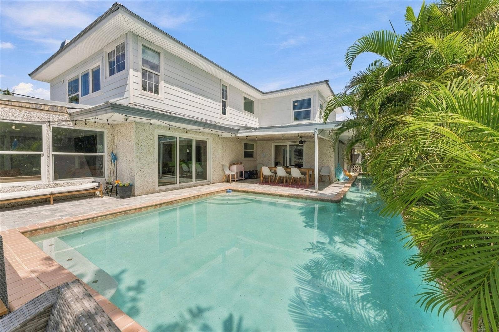 135 HARBOR DRIVE, Palm Harbor, FL 34683