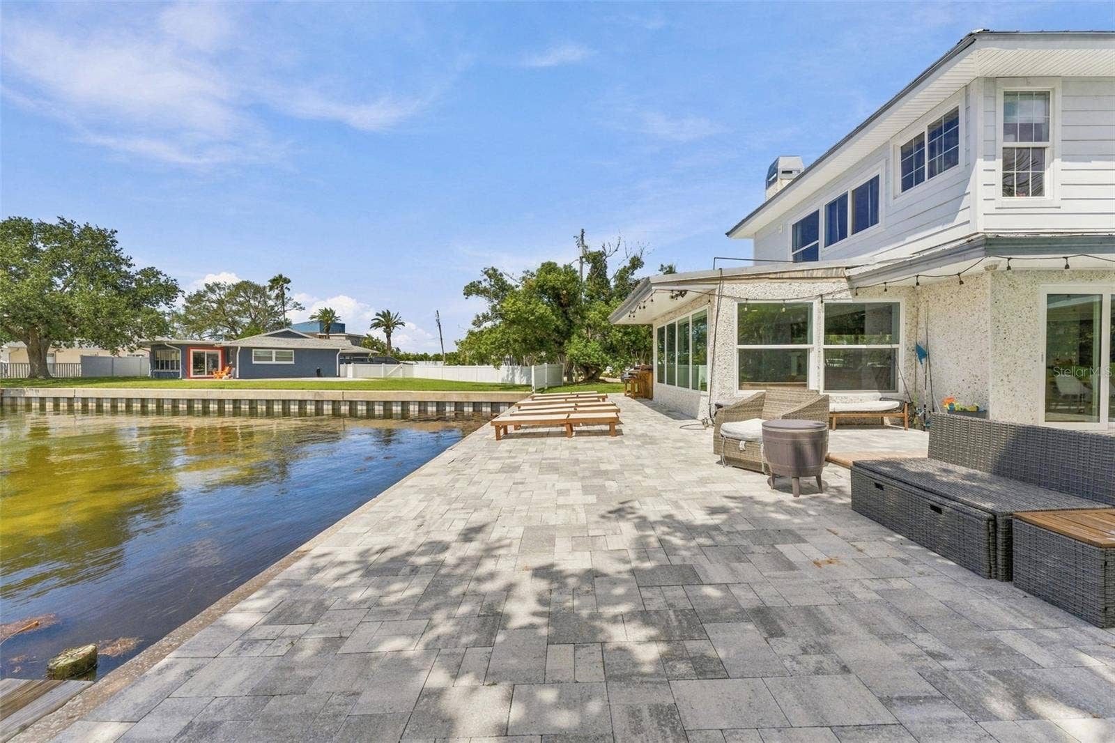 135 HARBOR DRIVE, Palm Harbor, FL 34683