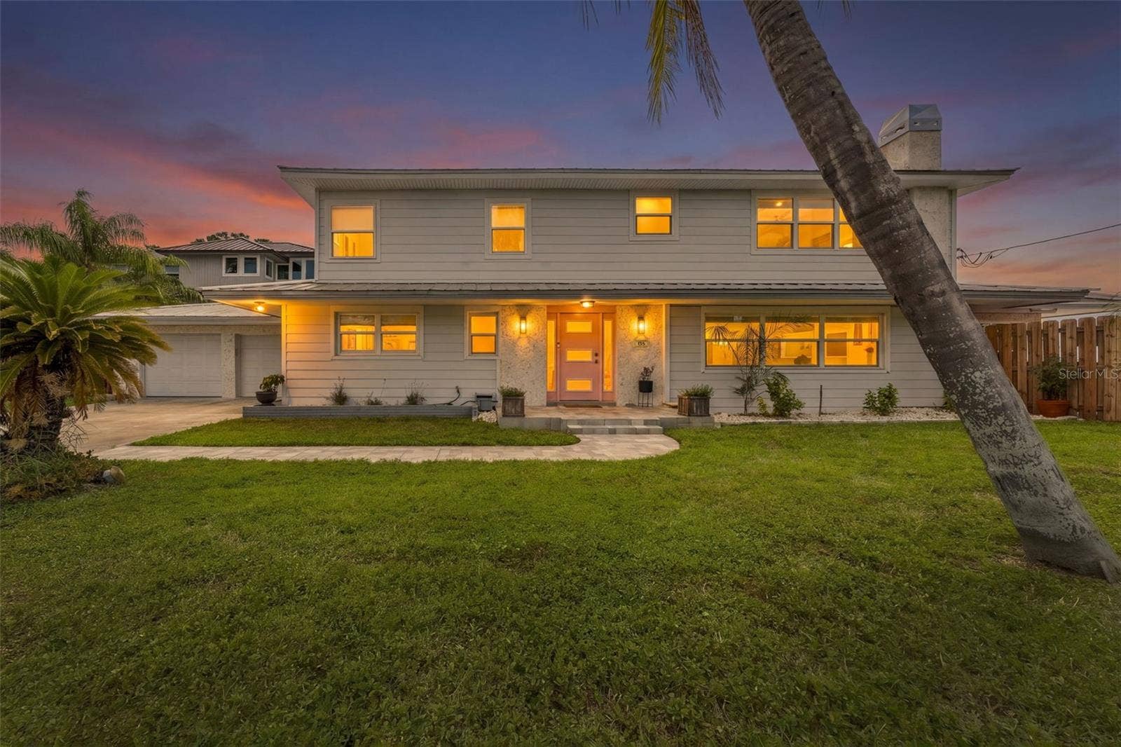 135 HARBOR DRIVE, Palm Harbor, FL 34683