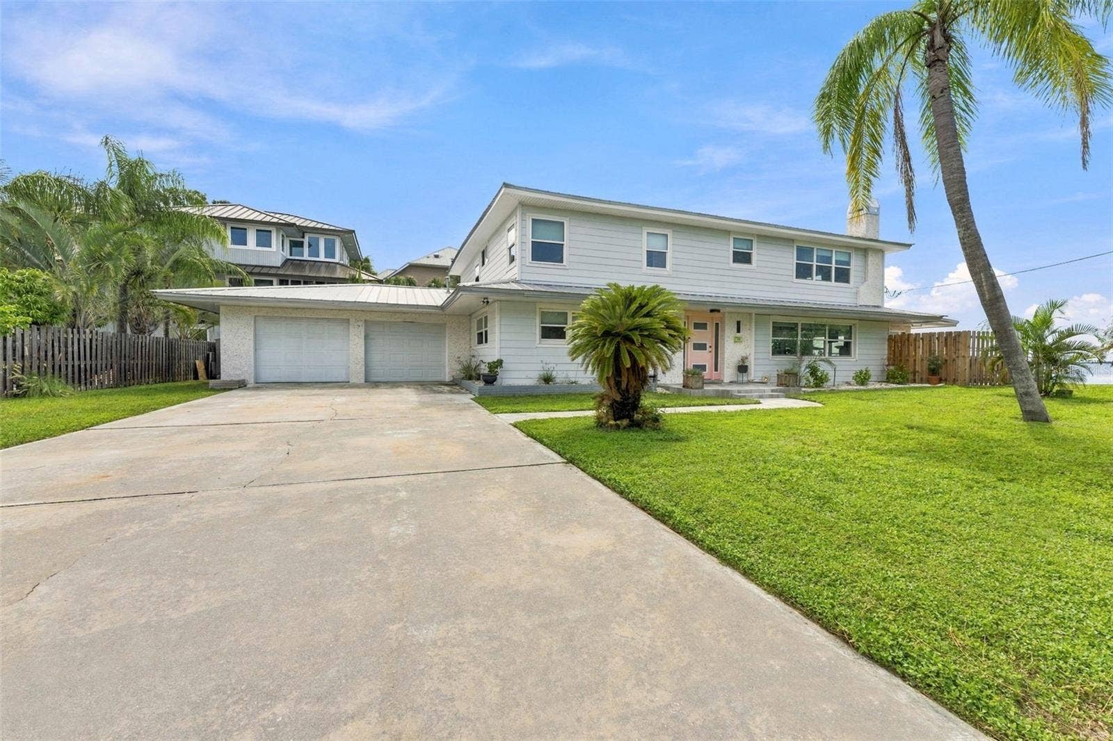 135 HARBOR DRIVE, Palm Harbor, FL 34683