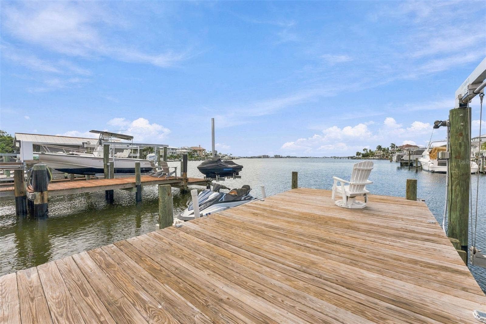 135 HARBOR DRIVE, Palm Harbor, FL 34683
