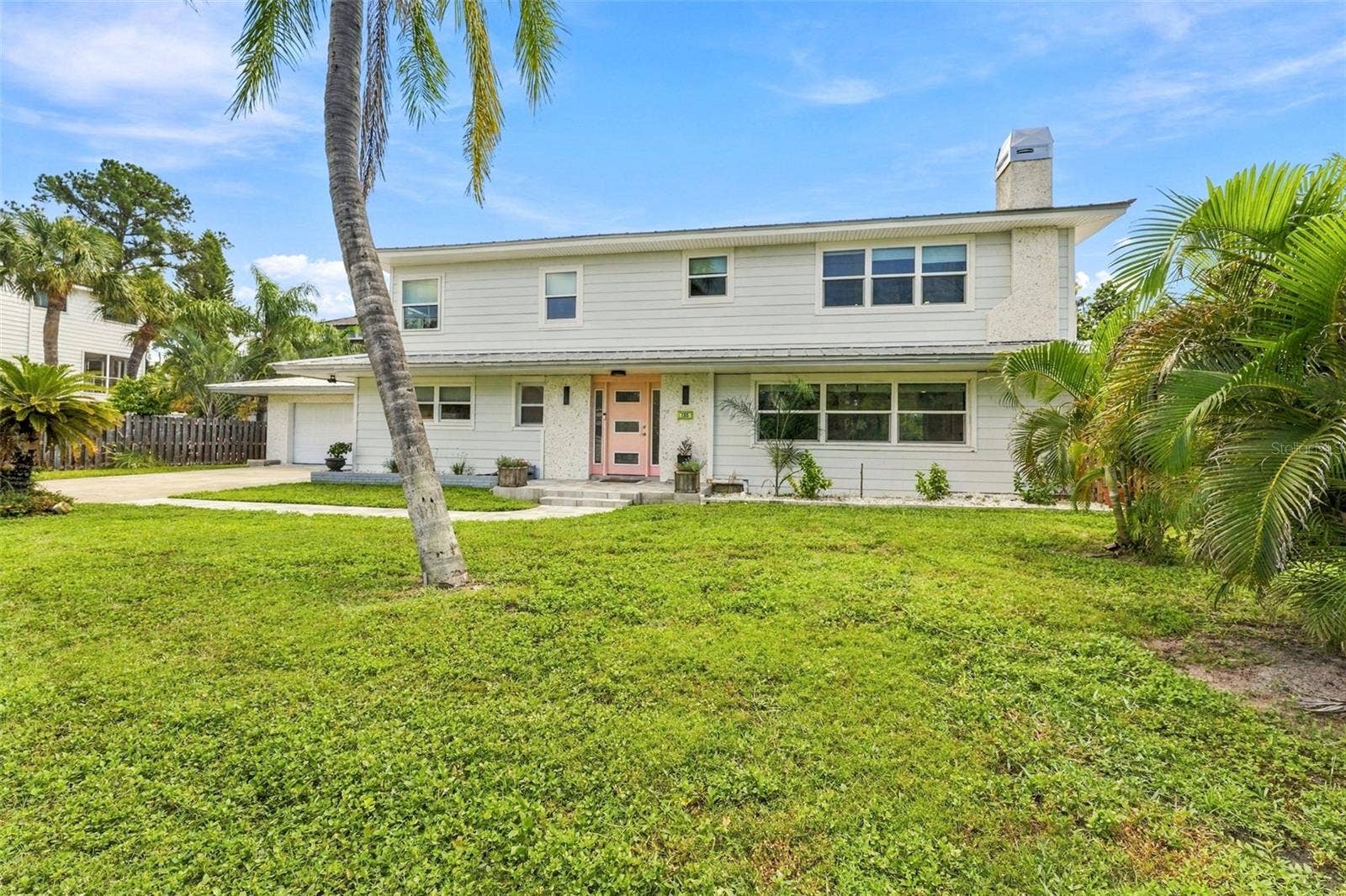 135 HARBOR DRIVE, Palm Harbor, FL 34683