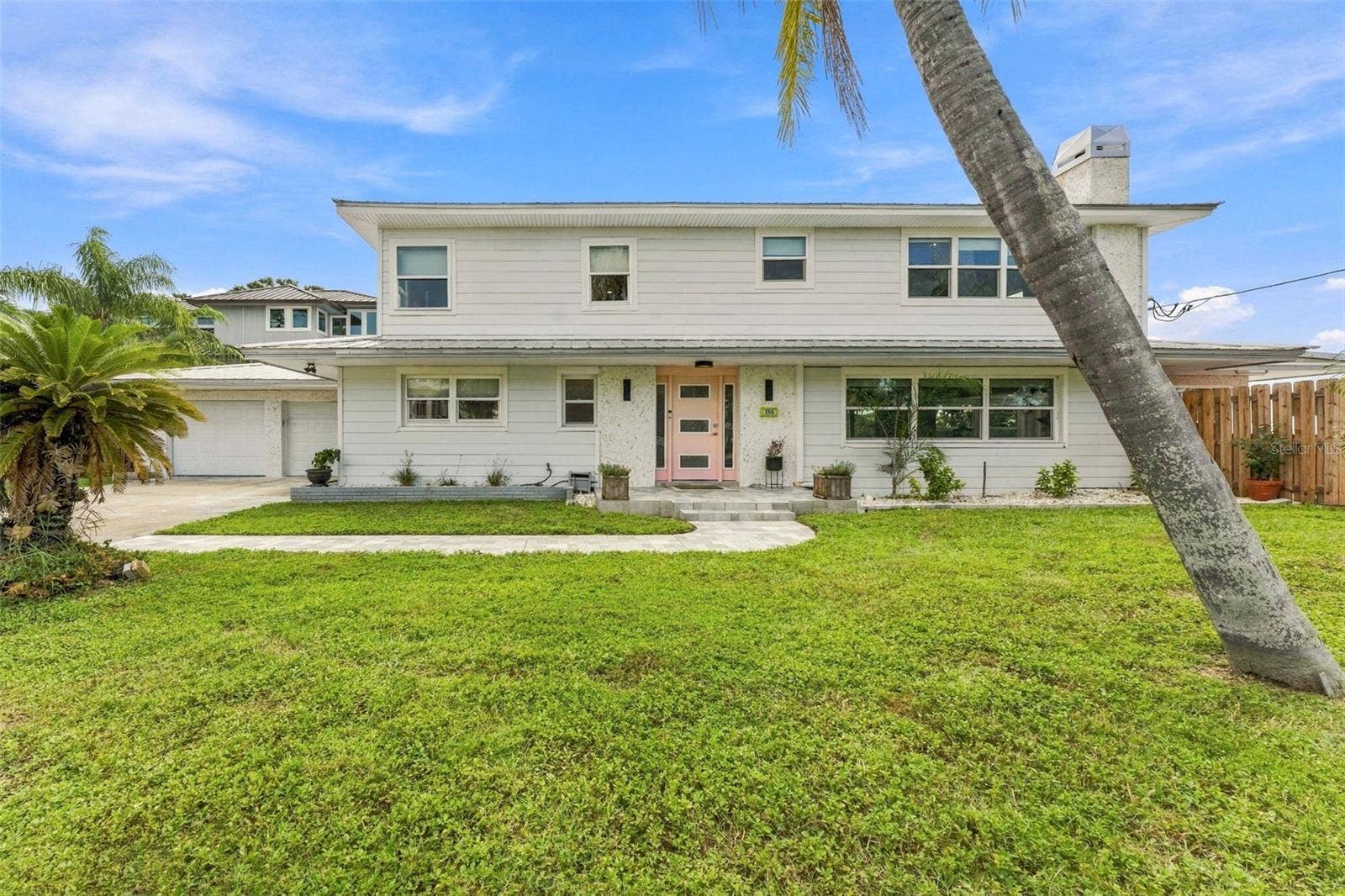 135 HARBOR DRIVE, Palm Harbor, FL 34683