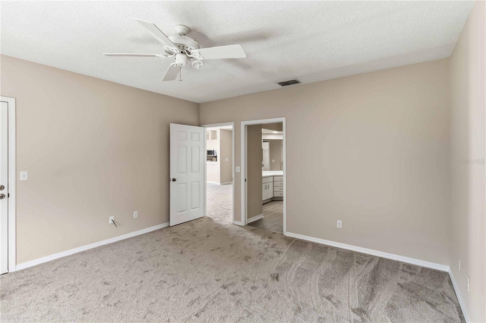 11531 SHIPWATCH DRIVE, #1037, Largo, FL 33774 11531 SHIPWATCH DRIVE, #1037, Largo, FL 33774