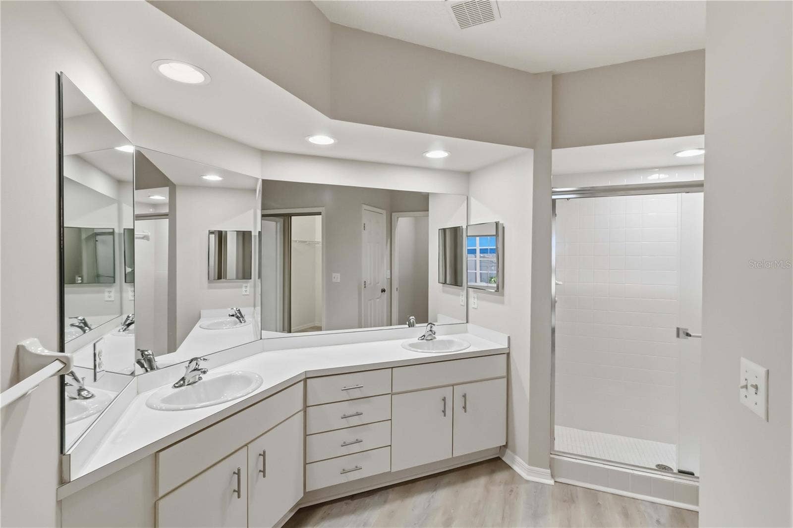 11531 SHIPWATCH DRIVE, #1037, Largo, FL 33774 11531 SHIPWATCH DRIVE, #1037, Largo, FL 33774