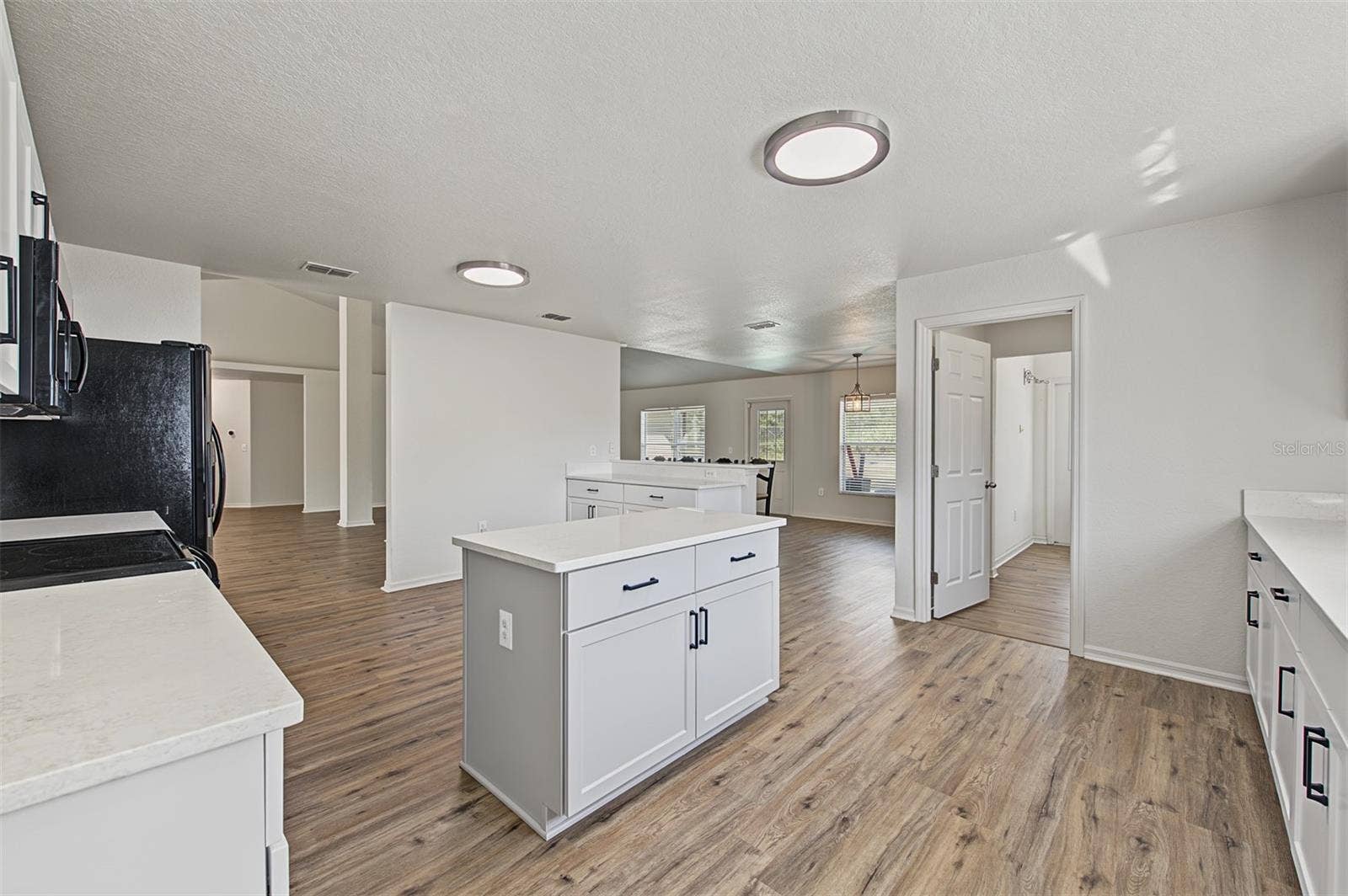 31 GRASS STREET, Homosassa, FL 34446