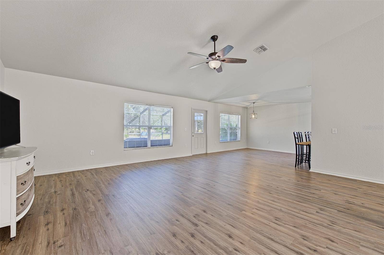 31 GRASS STREET, Homosassa, FL 34446