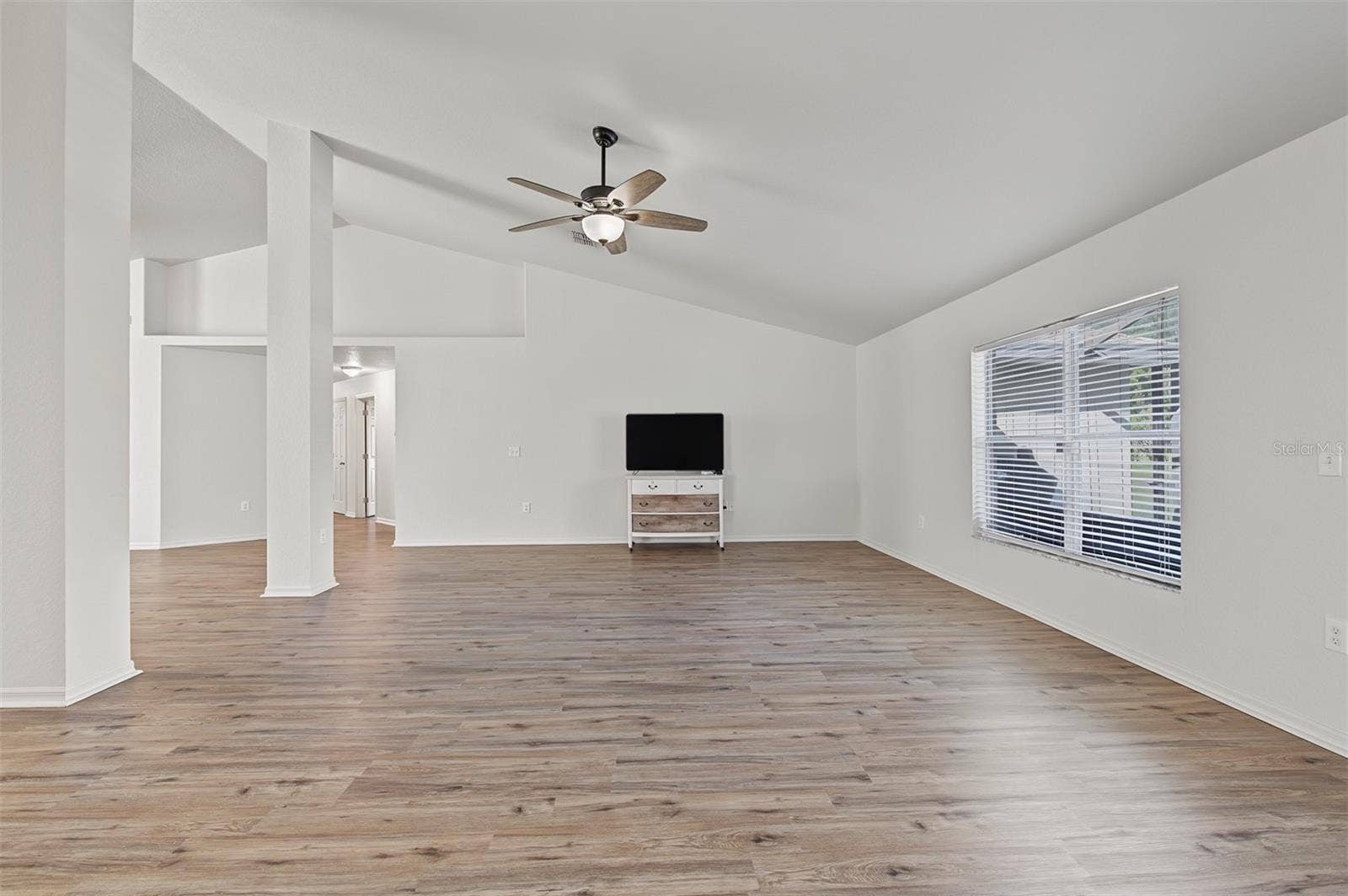 31 GRASS STREET, Homosassa, FL 34446