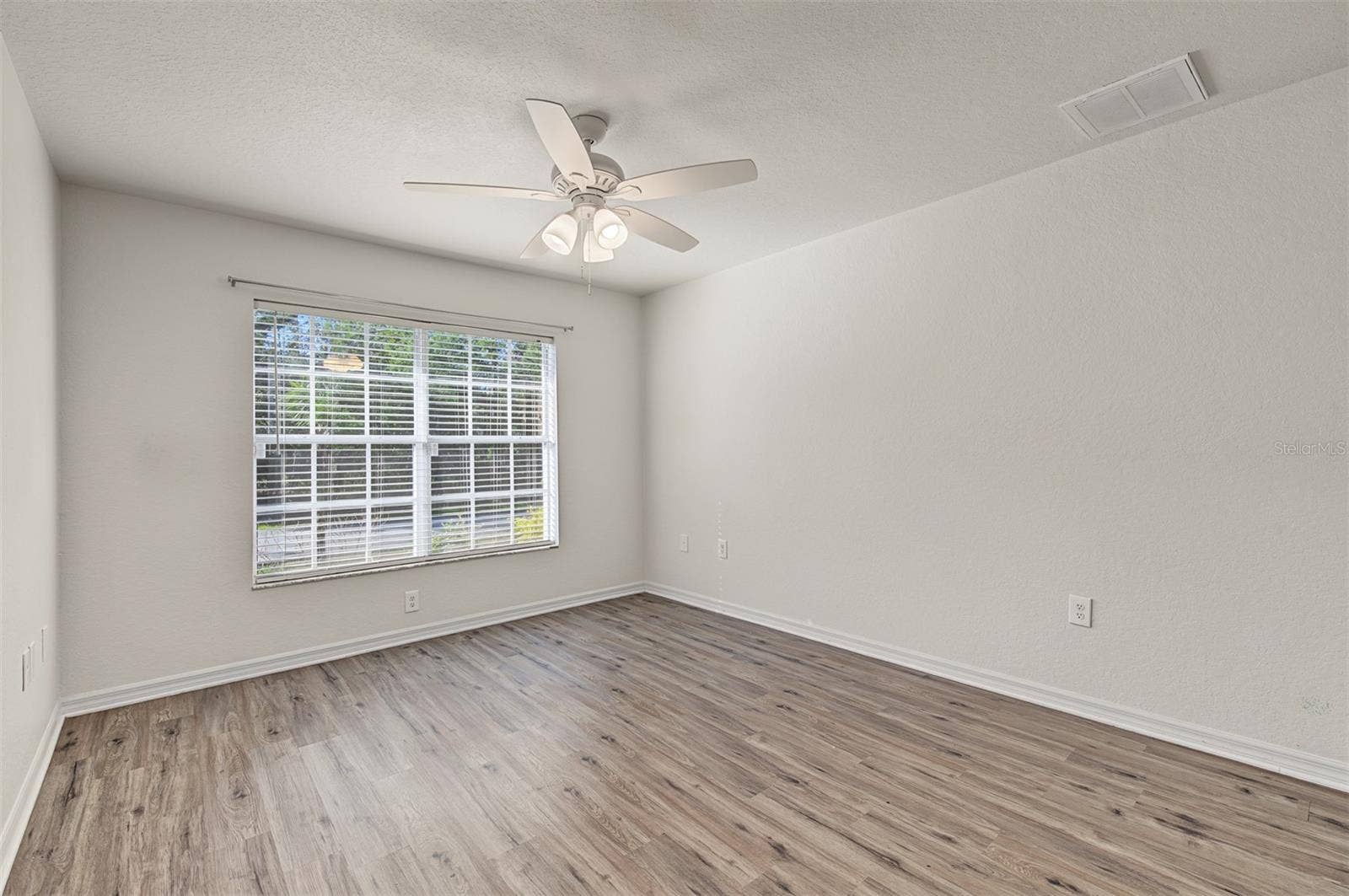 31 GRASS STREET, Homosassa, FL 34446