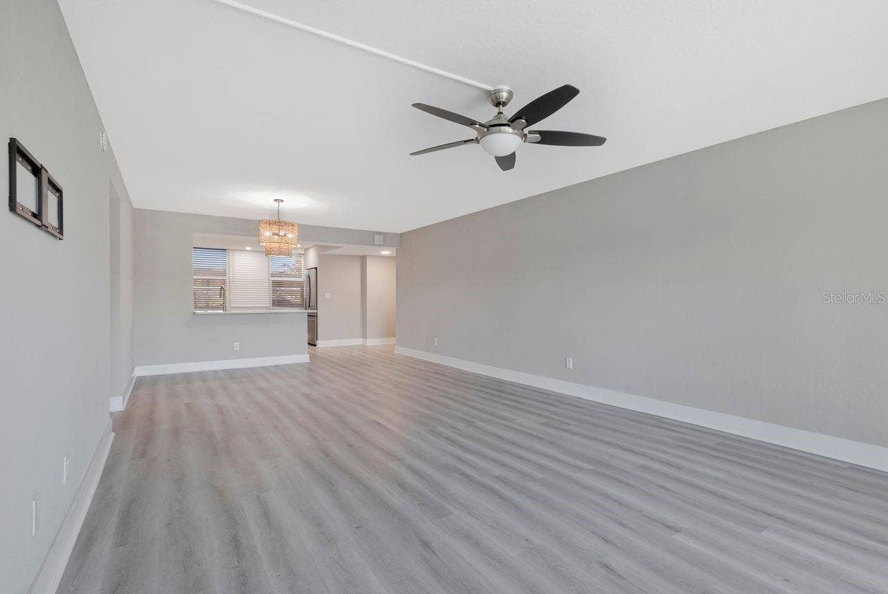 7645 SUN ISLAND DRIVE S, #101, South Pasadena, FL 33707 Large living/dining space