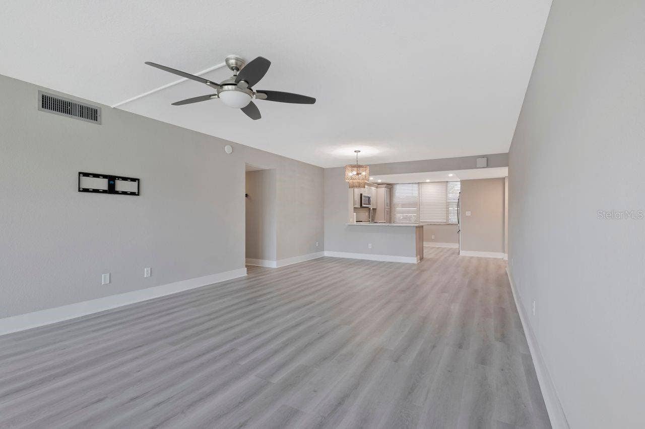 7645 SUN ISLAND DRIVE S, #101, South Pasadena, FL 33707 Living/dining