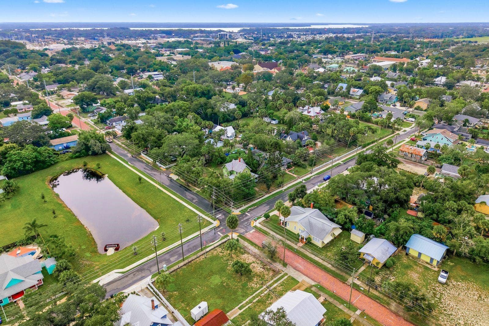 226 N GROSSE AVENUE, Tarpon Springs, FL 34689 226 N GROSSE AVENUE, Tarpon Springs, FL 34689