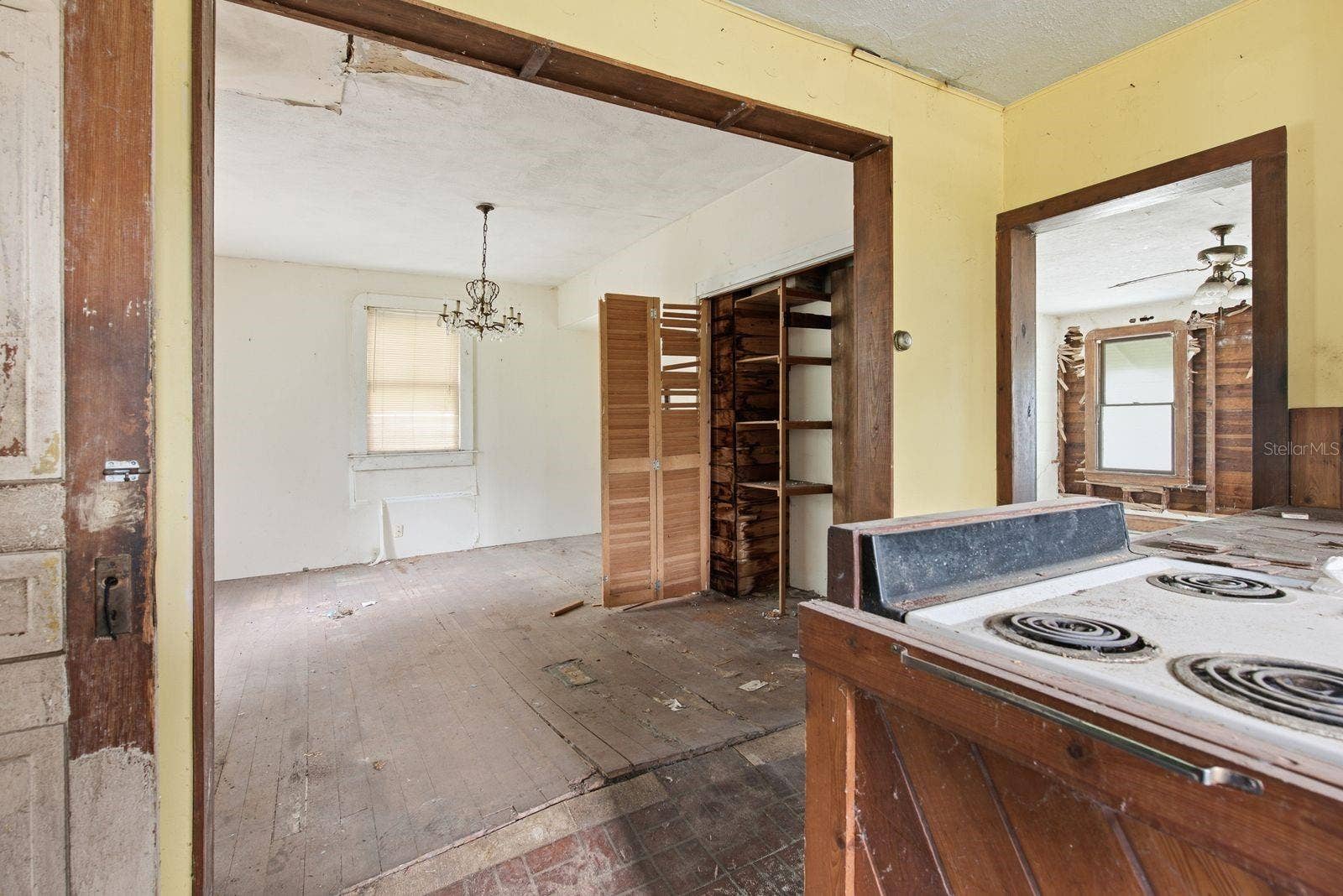 226 N GROSSE AVENUE, Tarpon Springs, FL 34689 226 N GROSSE AVENUE, Tarpon Springs, FL 34689