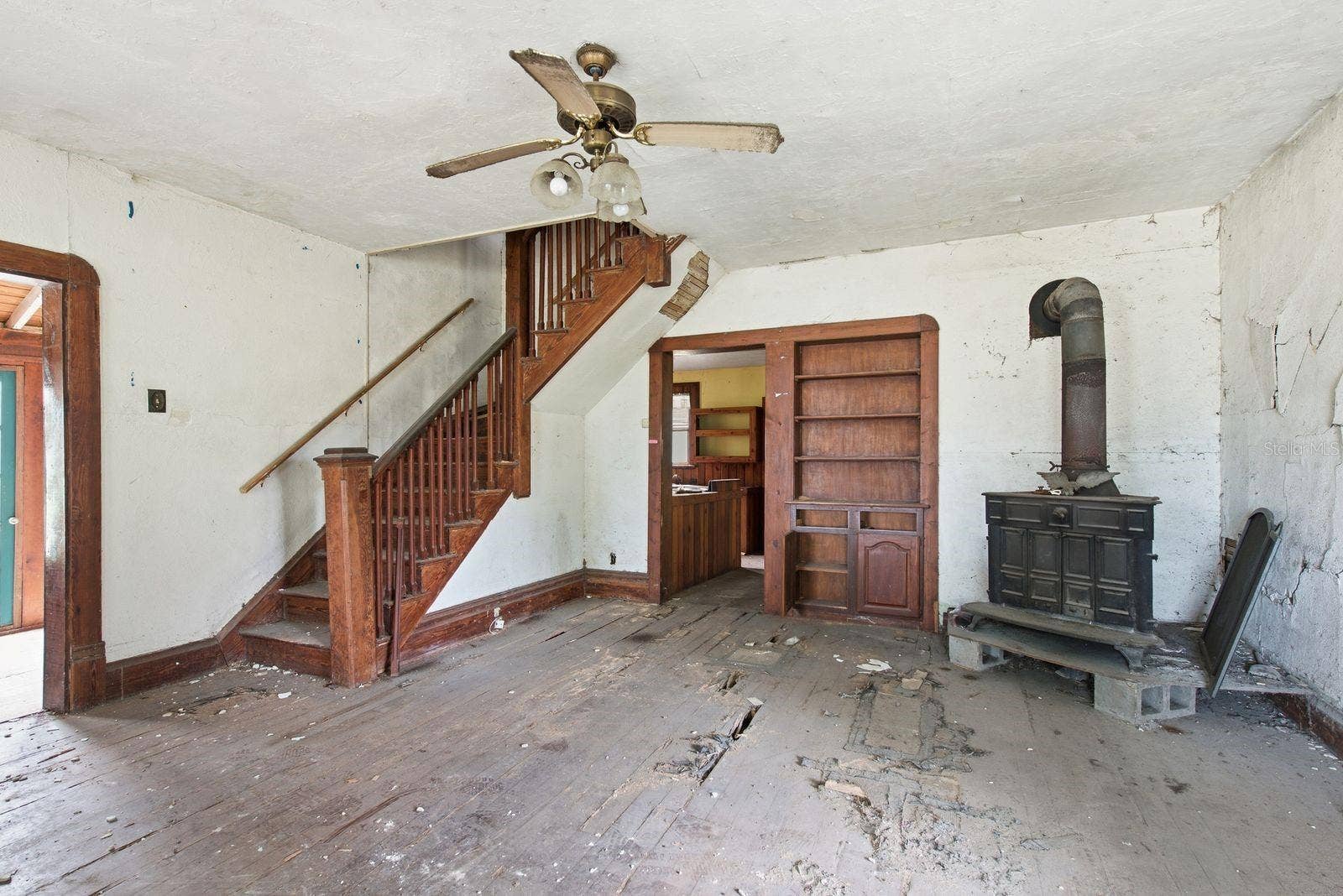 226 N GROSSE AVENUE, Tarpon Springs, FL 34689 226 N GROSSE AVENUE, Tarpon Springs, FL 34689