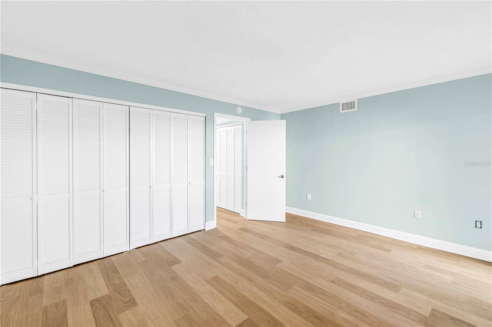 951 79TH AVENUE N, #120, St Petersburg, FL 33702