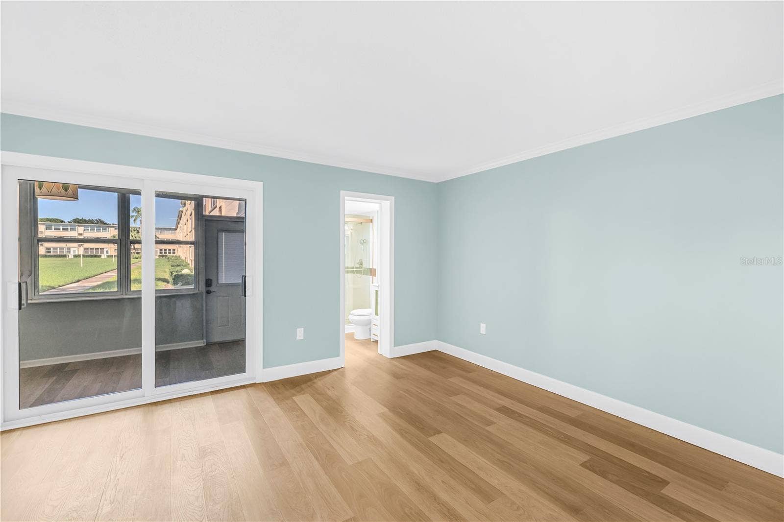 951 79TH AVENUE N, #120, St Petersburg, FL 33702