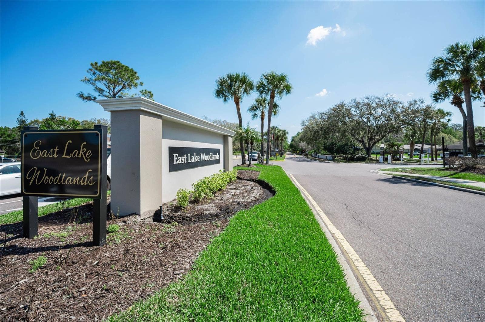 1558 E LAKE WOODLANDS PARKWAY, Oldsmar, FL 34677