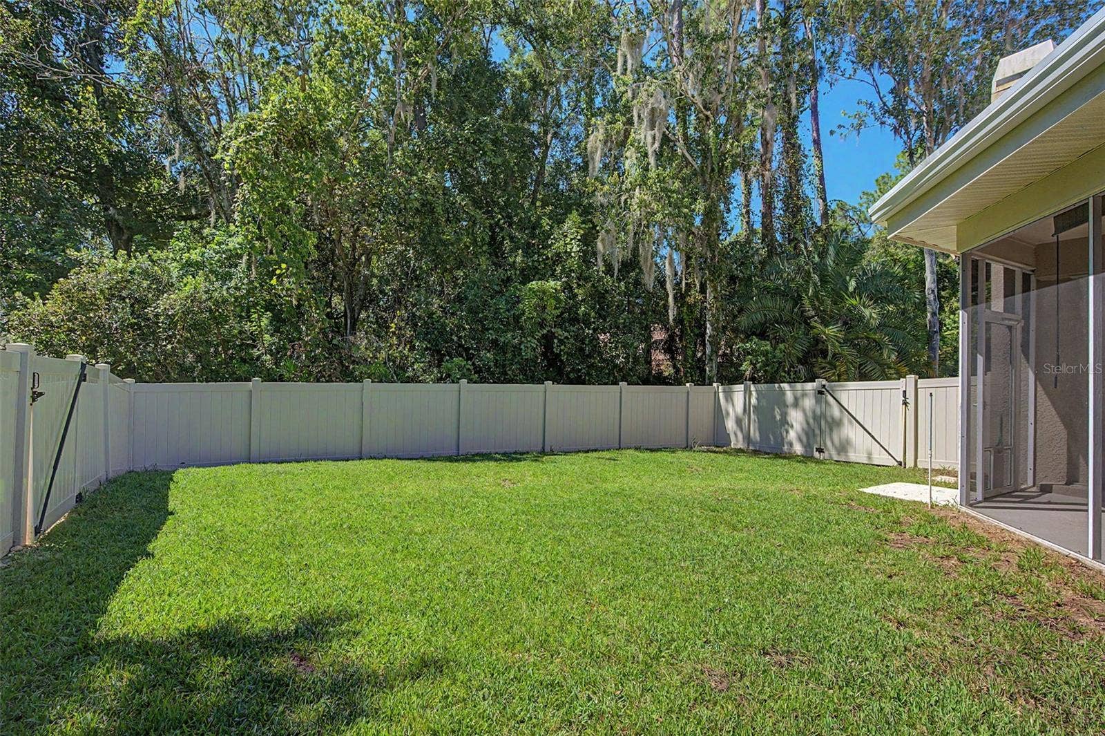 1558 E LAKE WOODLANDS PARKWAY, Oldsmar, FL 34677