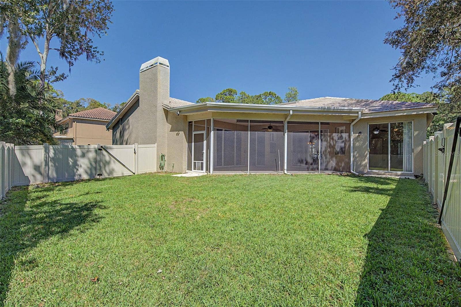 1558 E LAKE WOODLANDS PARKWAY, Oldsmar, FL 34677