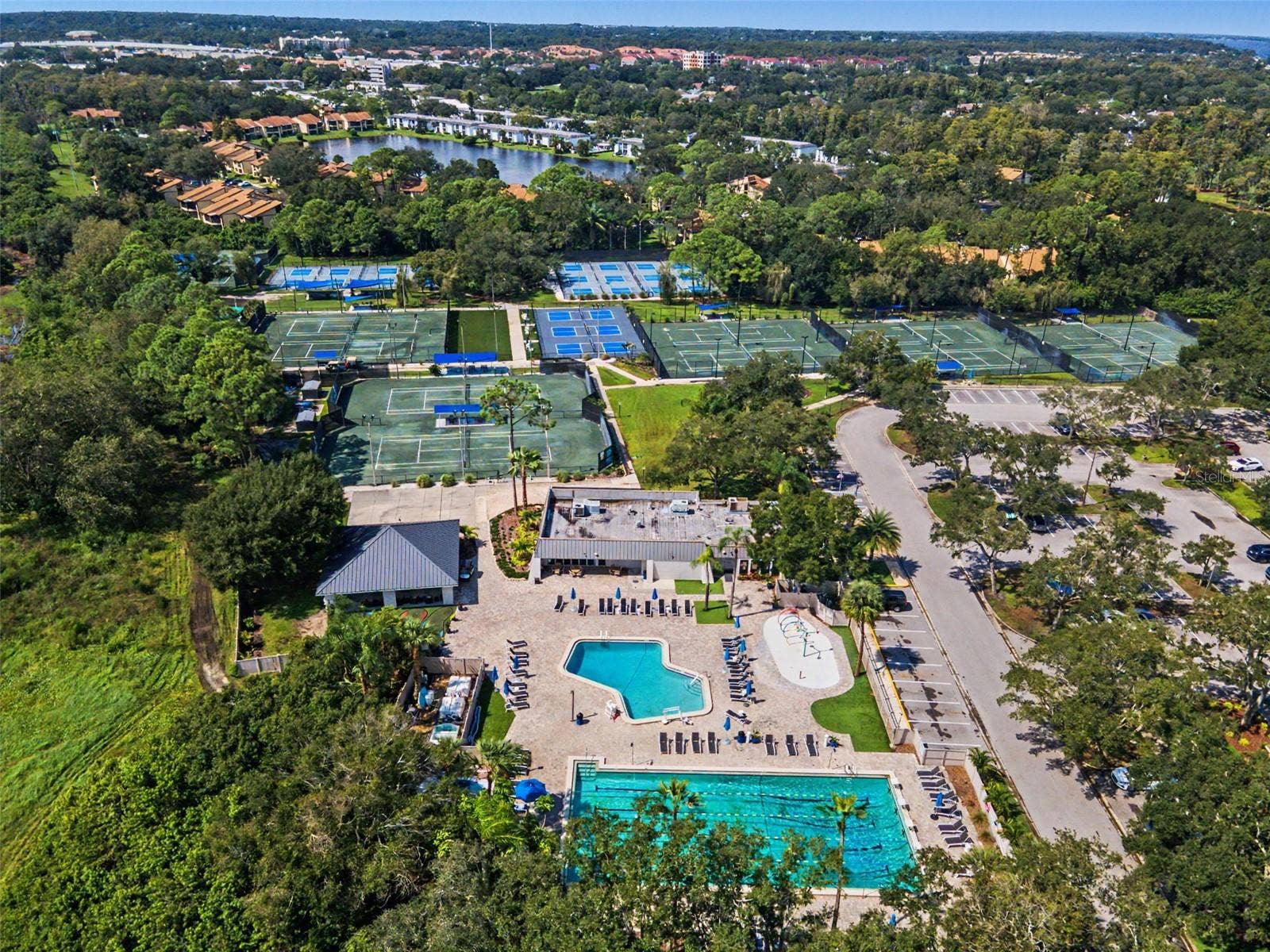 1558 E LAKE WOODLANDS PARKWAY, Oldsmar, FL 34677
