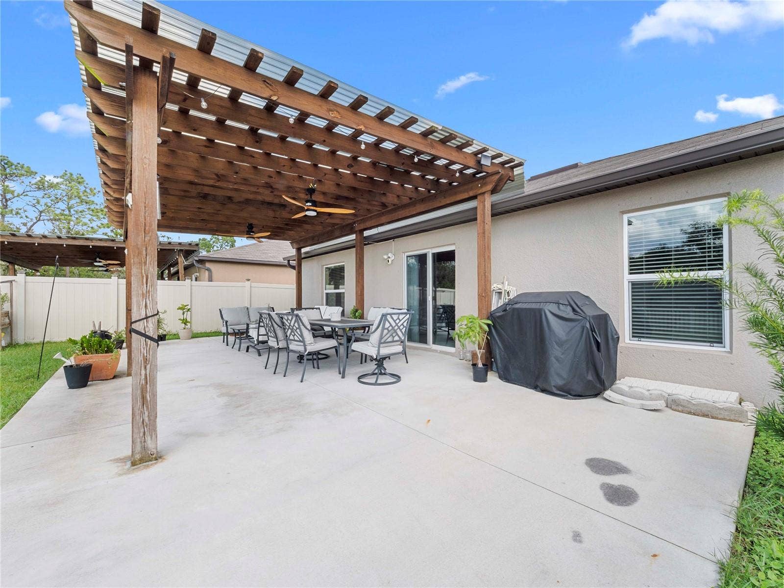 15436 MILLER CREEK DRIVE, Sun City Center, FL 33573 15436 MILLER CREEK DRIVE, Sun City Center, FL 33573