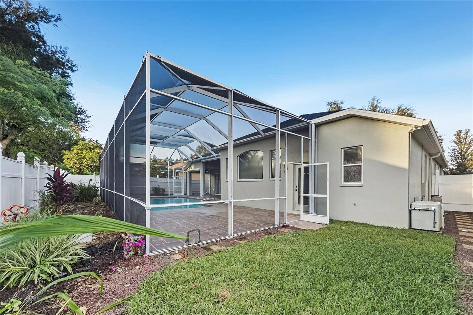 219 RONJA LANE, Valrico, FL 33594 219 RONJA LANE, Valrico, FL 33594