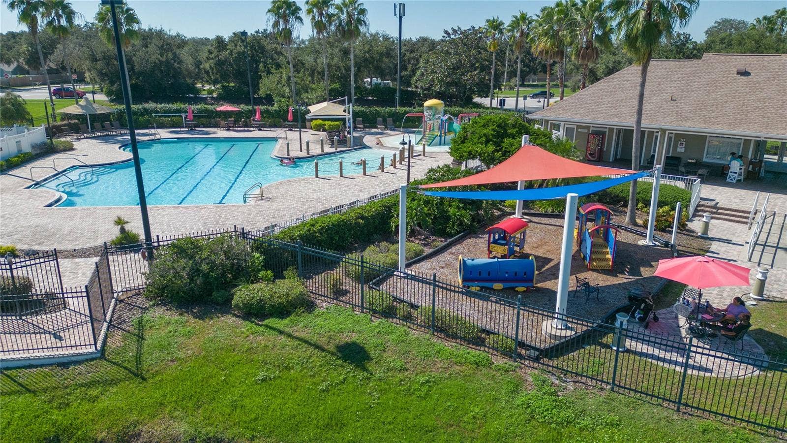 11817 HOLLY CREST LANE, Riverview, FL 33569 11817 HOLLY CREST LANE, Riverview, FL 33569