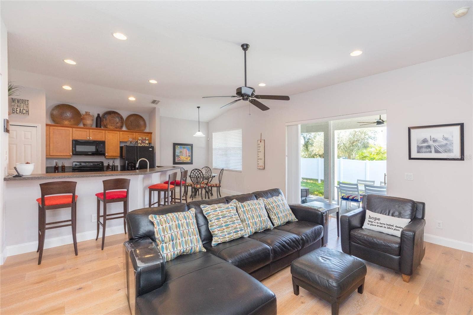 11817 HOLLY CREST LANE, Riverview, FL 33569 11817 HOLLY CREST LANE, Riverview, FL 33569