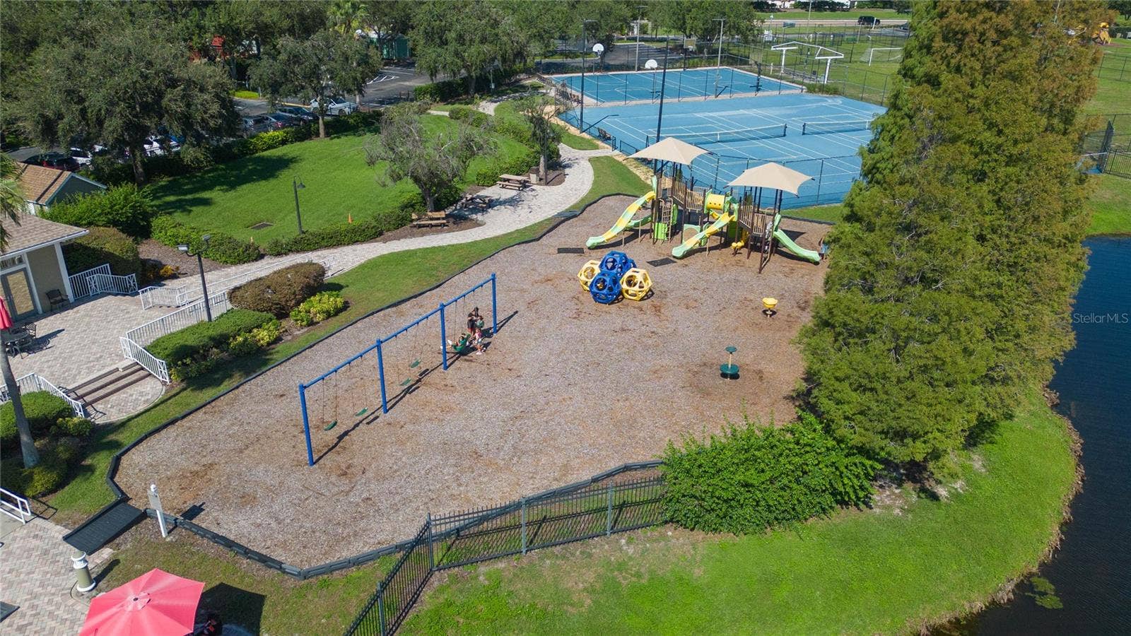 11817 HOLLY CREST LANE, Riverview, FL 33569 11817 HOLLY CREST LANE, Riverview, FL 33569